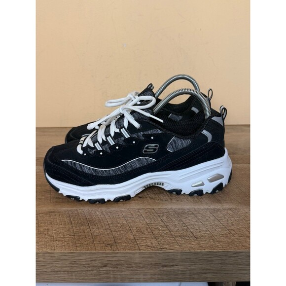 Skechers Shoes - Skechers D'Lites Me Time lace-up sneakers women’s size 9 WIDE FIT shoes